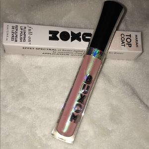 Buxom Plumping Lip Gloss in Mariah